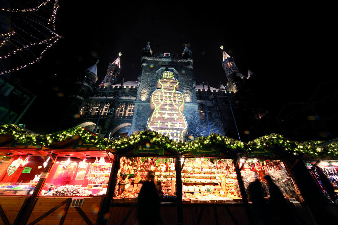  Kerstmarkt Aken (Aachen) in Aken