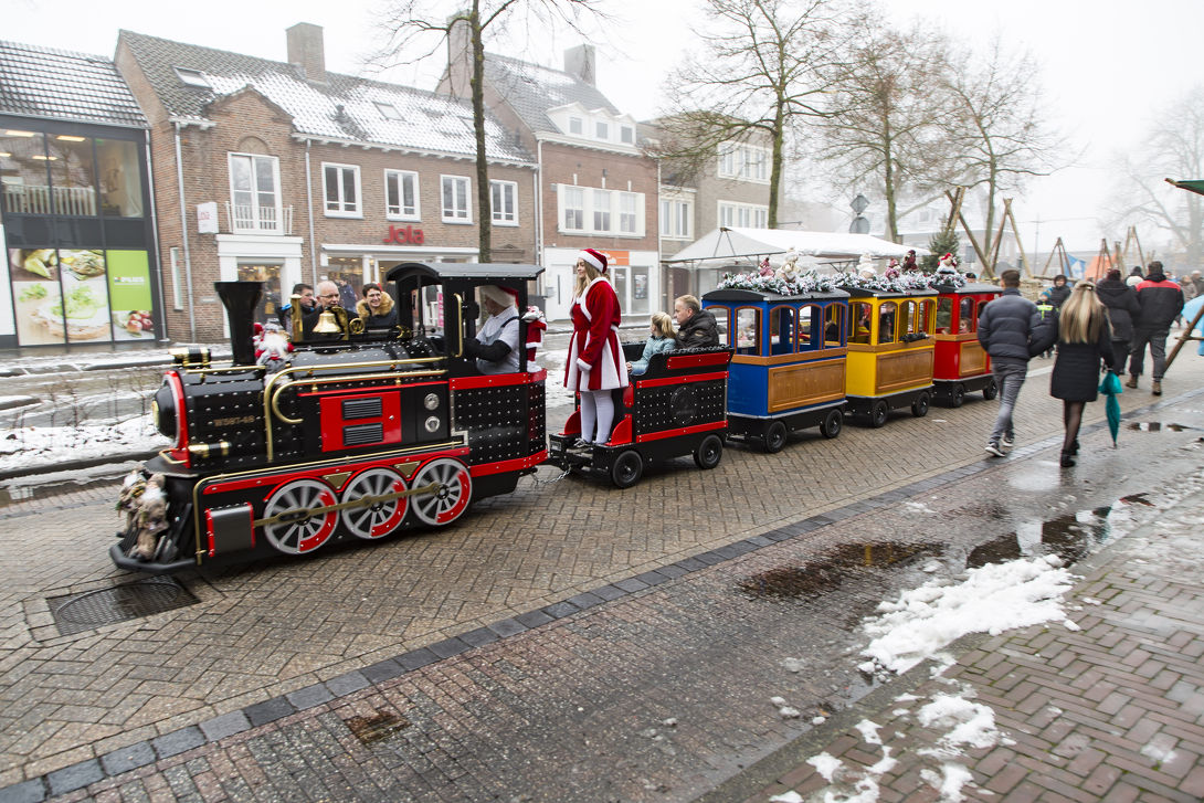  Kerstmarkt in centrum van Schijndel in Schijndel