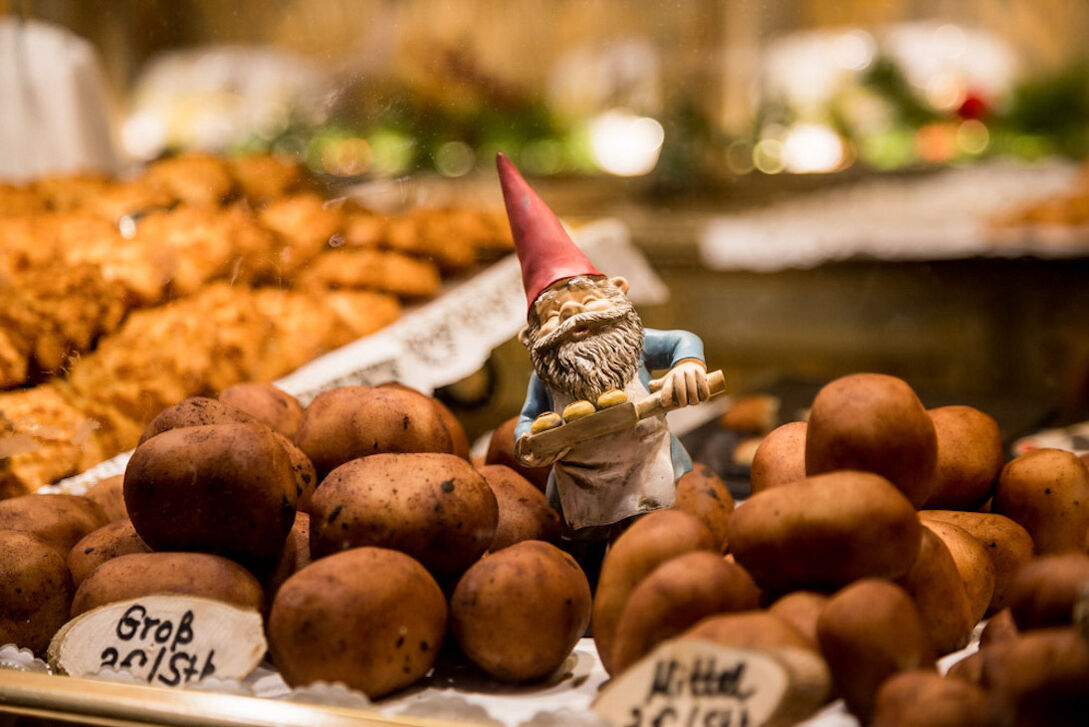  Kerstmarkt in de oude binnenstad van Keulen in Keulen